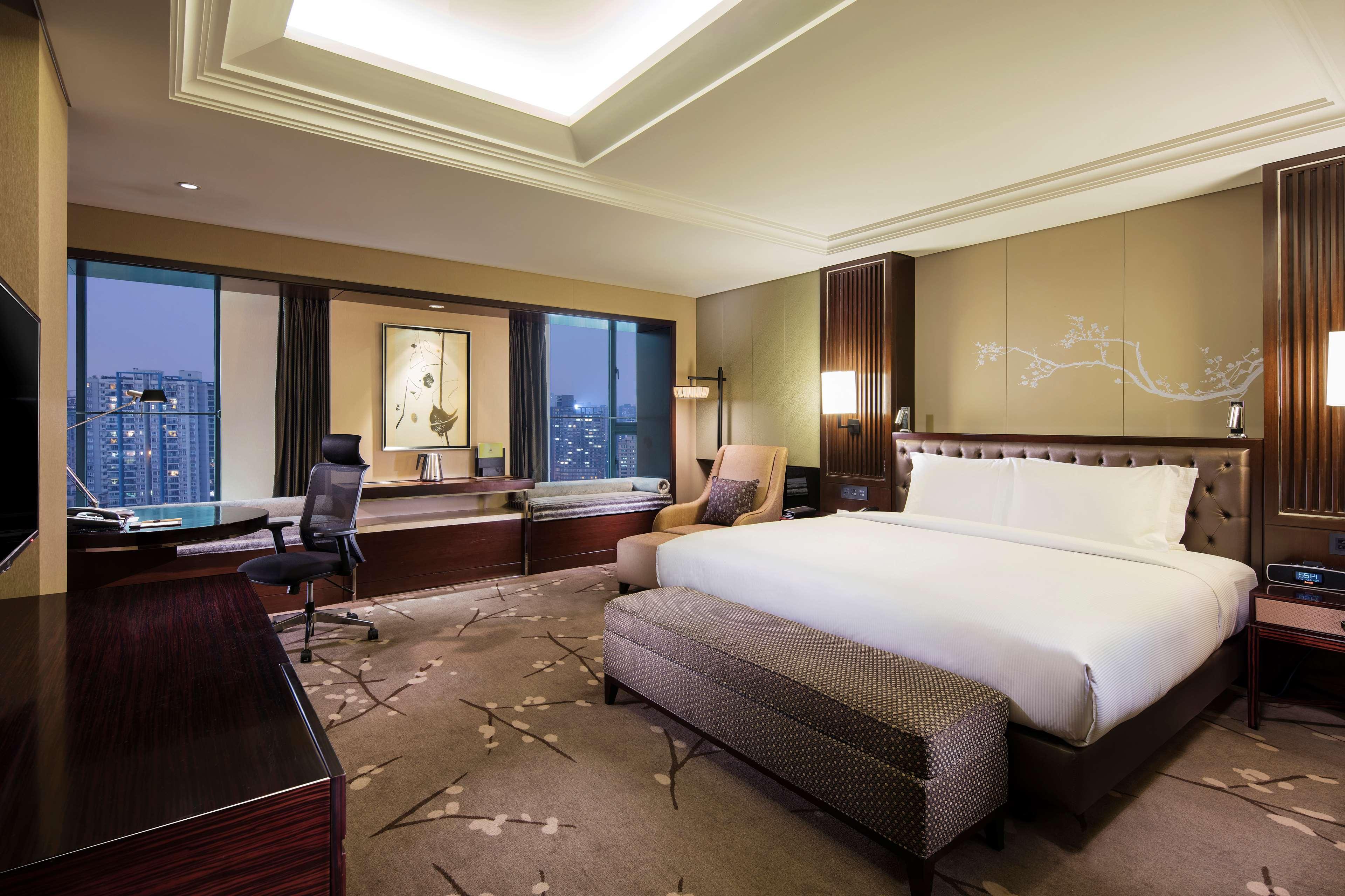 Doubletree By Hilton Chongqing - Guanyinqiao Railway Station Hotel Exterior foto
