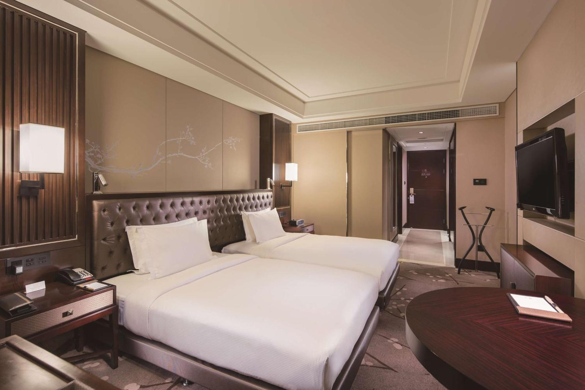 Doubletree By Hilton Chongqing - Guanyinqiao Railway Station Hotel Exterior foto